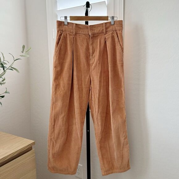 Urban Outfitters BDG Peach Skater Wide Leg Pleated High Waist Corduroy Pants 8 - Picture 1 of 13